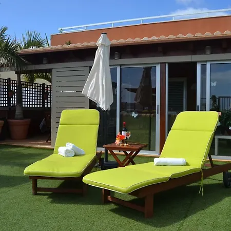 Apartamento Vacacional Atico Frente Al Mar Candelaria Exterior photo